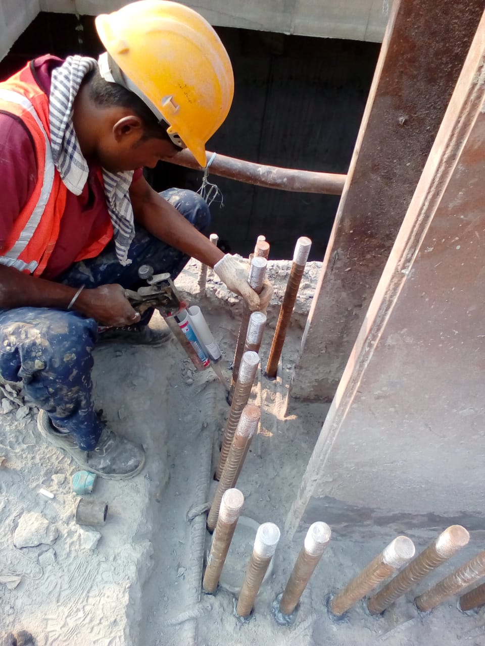 Re-Bar / Reinforcement Steel Grouting In Concrete