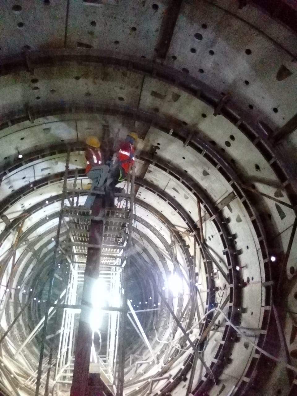 Large Dia Re-Bar / Bolt Grouting In Concrete